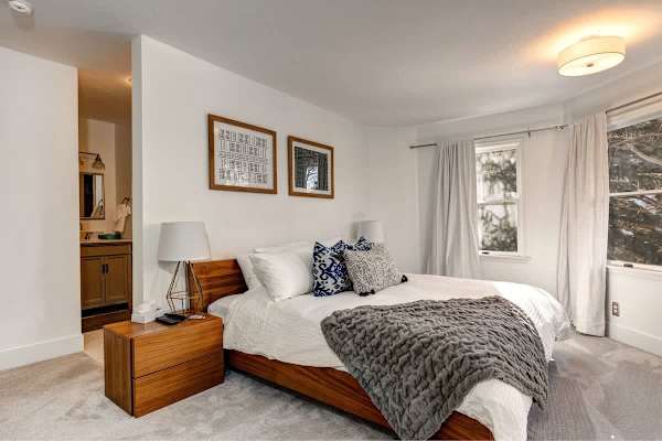 Abode at Loose Moose, private hot tub, walk to town lift, Old Town