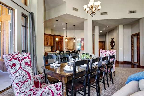 Abode at Alpine Penthouse, ski-in/ski-out, sauna, pool & gym