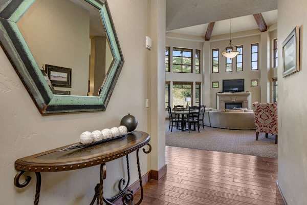 Abode at Alpine Penthouse, ski-in/ski-out, sauna, pool & gym