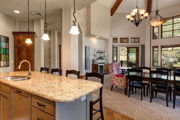 Abode at Alpine Penthouse, ski-in/ski-out, sauna, pool & gym