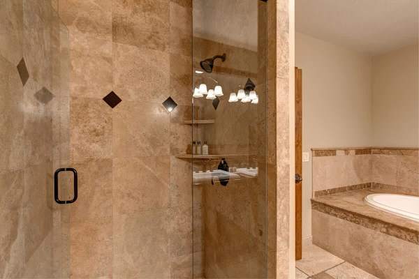 Abode at Alpine Penthouse, ski-in/ski-out, sauna, pool & gym