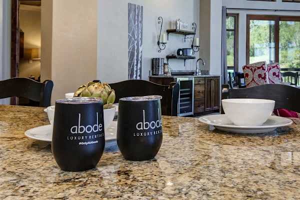 Abode at Alpine Penthouse, ski-in/ski-out, sauna, pool & gym