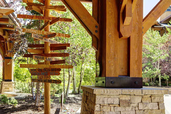 Abode at Alpine Penthouse, ski-in/ski-out, sauna, pool & gym