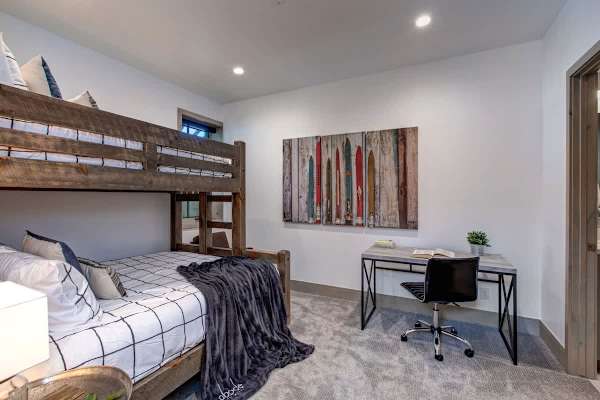 Abode at King's Crown, ski-in/ski-out, private hot tub, on private trail