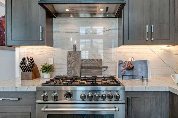 Abode at King's Crown, ski-in/ski-out, private hot tub, on private trail