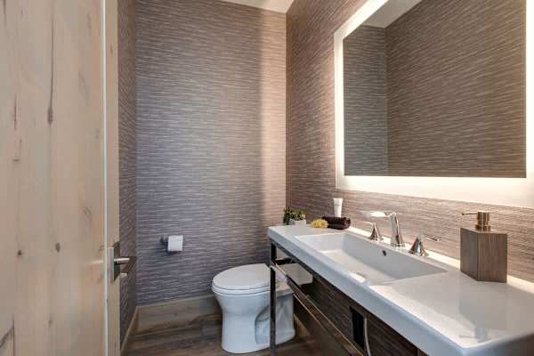 Abode at King's Crown, ski-in/ski-out, private hot tub, on private trail