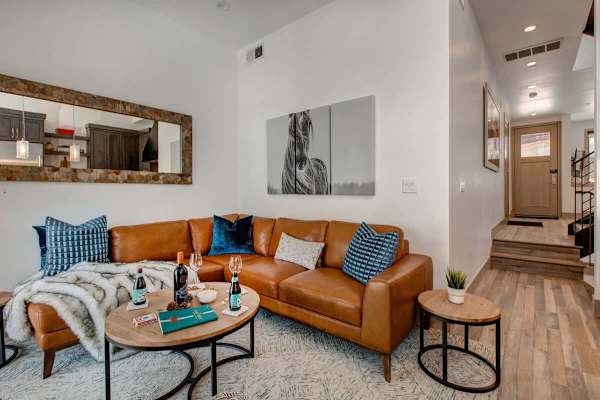 Abode at King's Crown, ski-in/ski-out, private hot tub, on private trail