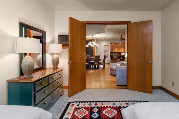Abode at the Peak, ski shuttle, hot tub, Deer Valley pinnacle