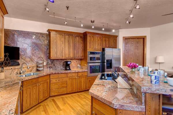 Abode at the Peak, ski shuttle, hot tub, Deer Valley pinnacle