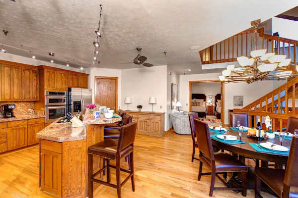 Abode at the Peak, ski shuttle, hot tub, Deer Valley pinnacle