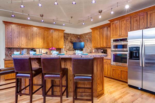 Abode at the Peak, ski shuttle, hot tub, Deer Valley pinnacle