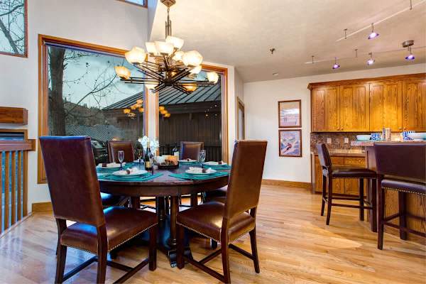 Abode at the Peak, ski shuttle, hot tub, Deer Valley pinnacle
