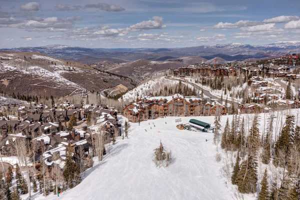 Abode at Lucky Star, ski-in/ski-out, private hot tub, Deer Valley