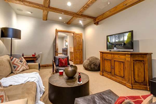 Abode at Lucky Star, ski-in/ski-out, private hot tub, Deer Valley