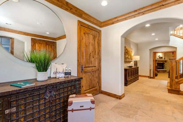 Abode at Lucky Star, ski-in/ski-out, private hot tub, Deer Valley