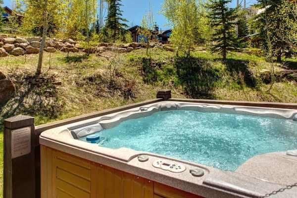 Abode at Lucky Star, ski-in/ski-out, private hot tub, Deer Valley