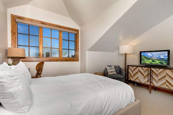 Abode at Lucky Star, ski-in/ski-out, private hot tub, Deer Valley