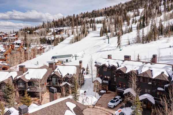 Abode at Lucky Star, ski-in/ski-out, private hot tub, Deer Valley