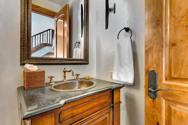 Abode at Lucky Star, ski-in/ski-out, private hot tub, Deer Valley