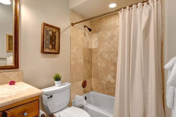 Abode at Lucky Star, ski-in/ski-out, private hot tub, Deer Valley