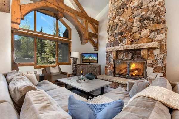 Abode at Lucky Star, ski-in/ski-out, private hot tub, Deer Valley