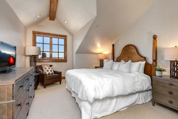 Abode at Lucky Star, ski-in/ski-out, private hot tub, Deer Valley