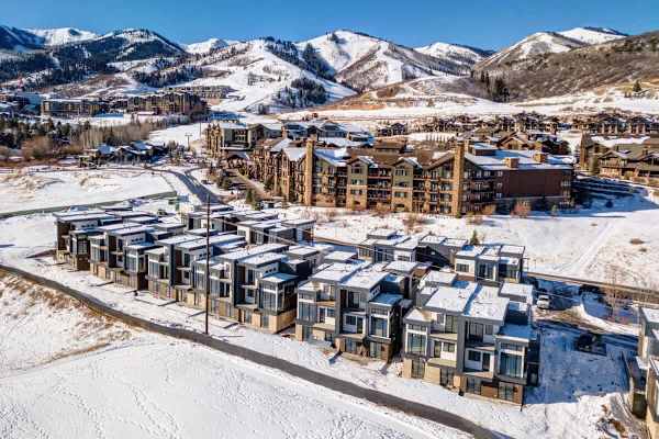 Abode at Viridian, hot tub, pool, ski & golf, Canyons Village