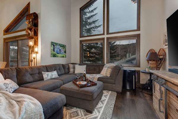 Abode at Moose Den, private hot tub, Deer Valley ski chalet, Old Town