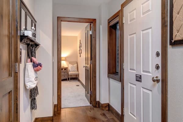 Abode at Moose Den, private hot tub, Deer Valley ski chalet, Old Town