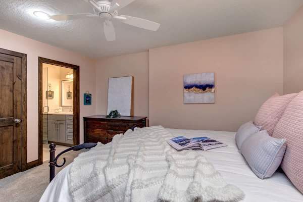Abode at Moose Den, private hot tub, Deer Valley ski chalet, Old Town