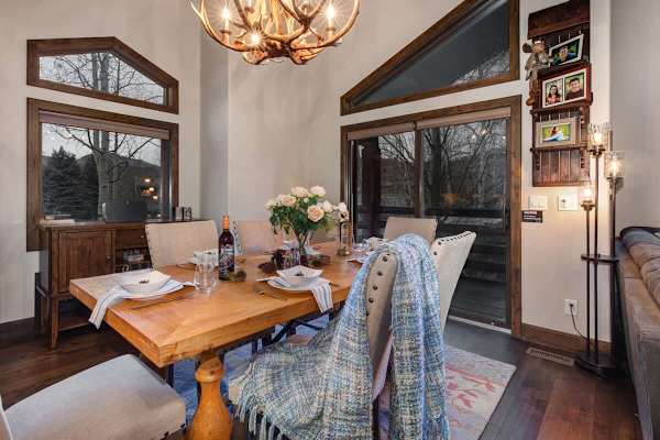 Abode at Moose Den, private hot tub, Deer Valley ski chalet, Old Town