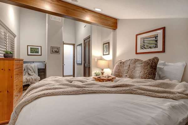 Abode at Moose Den, private hot tub, Deer Valley ski chalet, Old Town