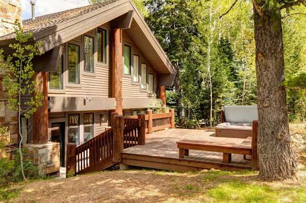 Abode at Aspen Hollow, ski-in/ski-out, hot tub, luxury remodel