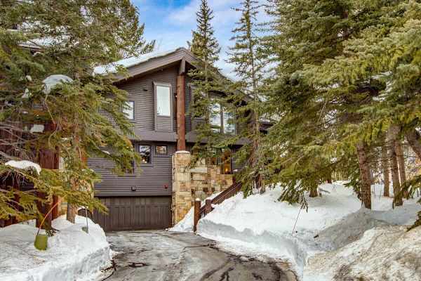Abode at Aspen Hollow, ski-in/ski-out, hot tub, luxury remodel