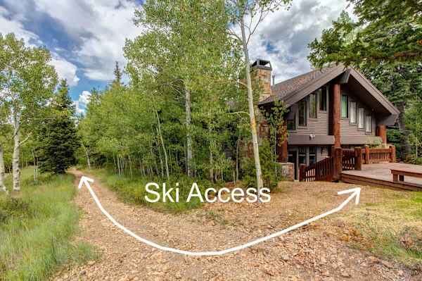Abode at Aspen Hollow, ski-in/ski-out, hot tub, luxury remodel