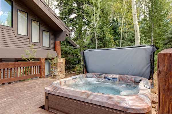 Abode at Aspen Hollow, ski-in/ski-out, hot tub, luxury remodel