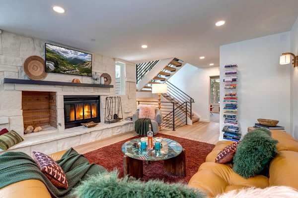 Abode at Aspen Hollow, ski-in/ski-out, hot tub, luxury remodel