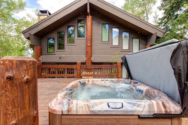 Abode at Aspen Hollow, ski-in/ski-out, hot tub, luxury remodel