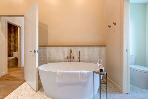 Abode at Aspen Hollow, ski-in/ski-out, hot tub, luxury remodel