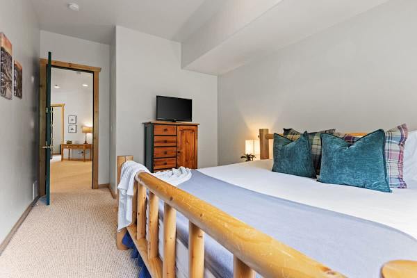 Abode at Snow Cloud, hot tub, pool table, lower Deer Valley
