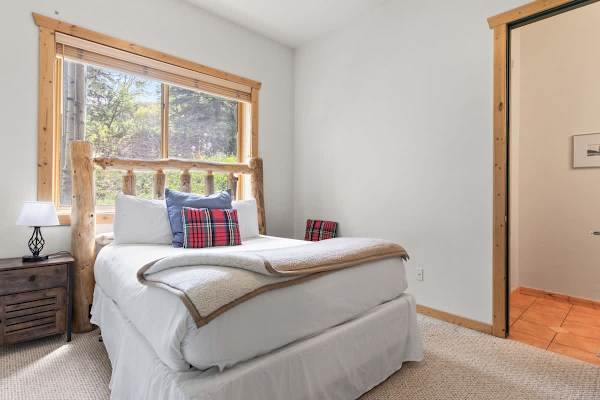 Abode at Snow Cloud, hot tub, pool table, lower Deer Valley