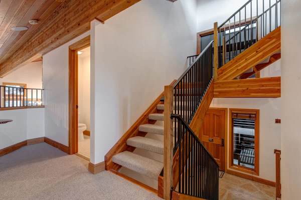 Abode on Success View, ski-in/ski-out, hot tub, pool table, Deer Valley views