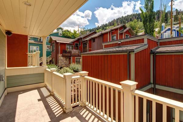 Abode at Snowdancer, private hot tub, walk to town lift & Main Street