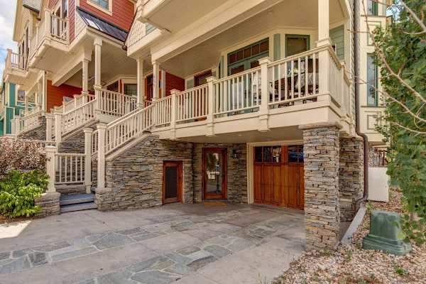 Abode at Snowdancer, private hot tub, walk to town lift & Main Street