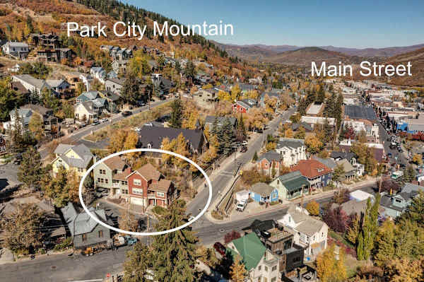 Abode at King's Gold, private hot tub, steps to Main Street, Old Town