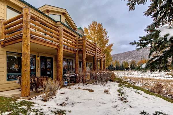 Abode at Bristlecone, private hot tub, direct views of Deer Valley