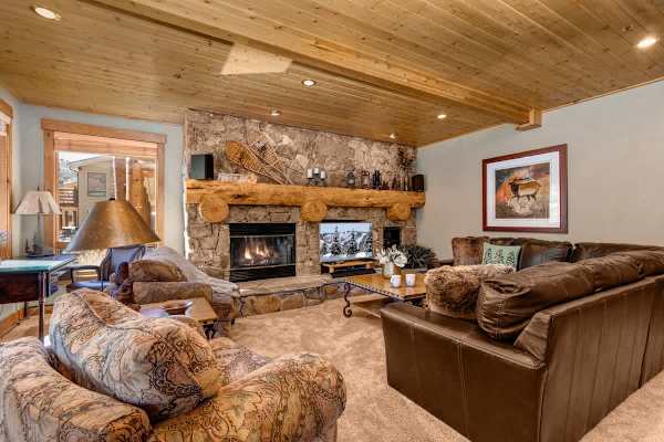 Abode at Bristlecone, private hot tub, direct views of Deer Valley