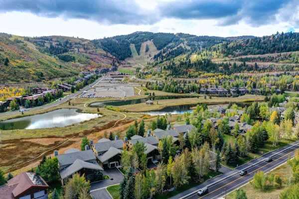 Abode at Bristlecone, private hot tub, direct views of Deer Valley