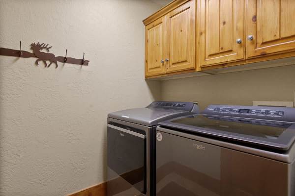 Abode at Bristlecone, private hot tub, direct views of Deer Valley