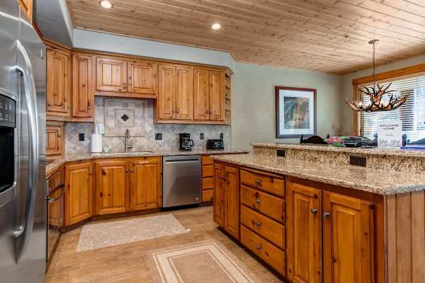 Abode at Bristlecone, private hot tub, direct views of Deer Valley
